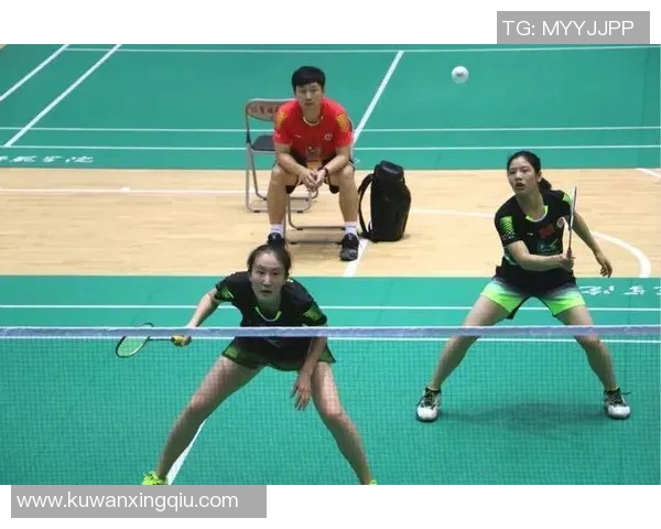 成都羽毛球队的崛起之路:邀请赛特别报道与辉煌成就回顾 成都羽毛球队的崛起之路:邀请赛特别报道与辉煌成就回顾