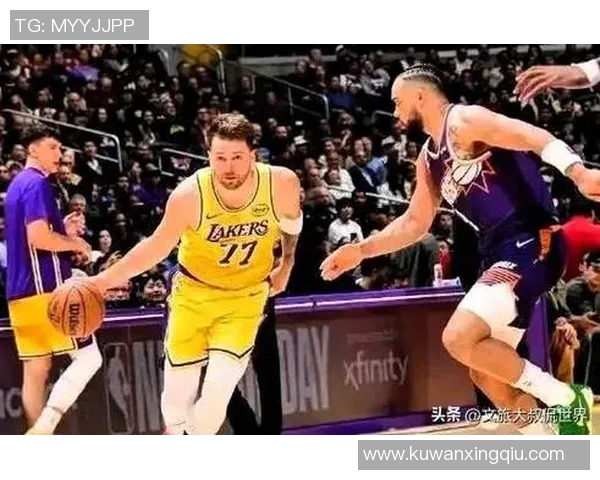 湖人对决太阳精彩回顾与赛后分析展现球队实力与战术对抗 湖人对决太阳精彩回顾与赛后分析展现球队实力与战术对抗