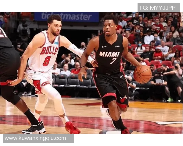 热火与公牛季后赛第三场激战回顾球员表现与战术分析全景呈现