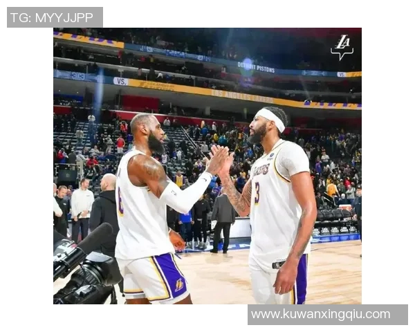 2012年湖人与火箭的经典对决回顾与精彩瞬间分析 2012年湖人与火箭的经典对决回顾与精彩瞬间分析