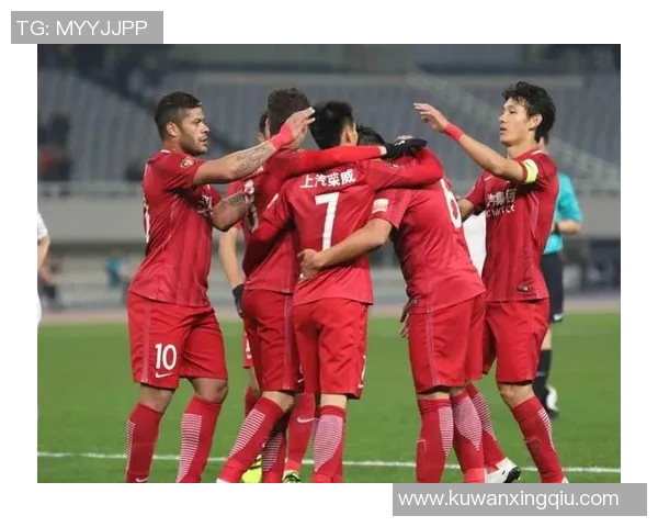 上港与富力激烈冲突引发球迷热议赛场秩序亟待改善